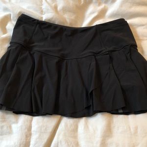 Lululemon skirt size 6